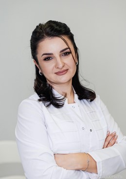 Лікар косметолог